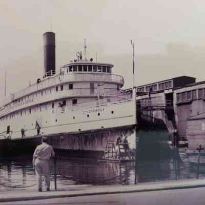 Oblique angle, close up shot of bow and starboard.