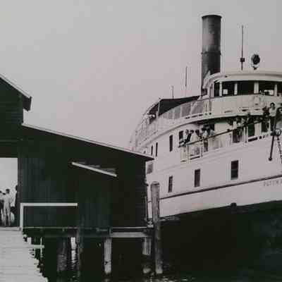 Potomac at wharf.