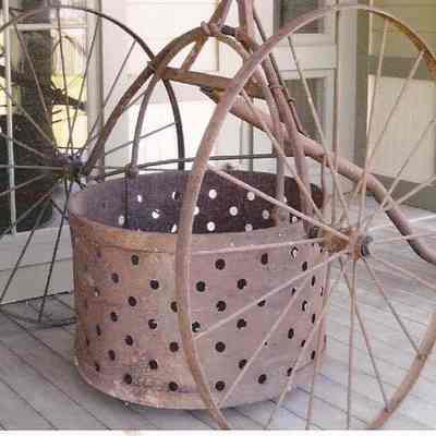 Cannery Cradle, Basket