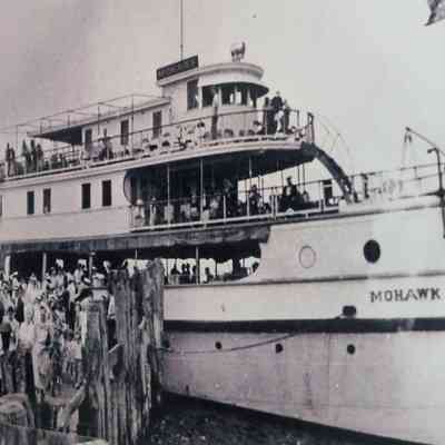 Oblique angle, closeup of starboard bow.