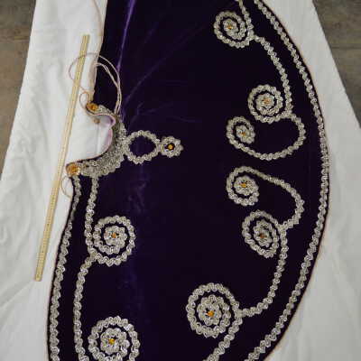 Senior King Mantle