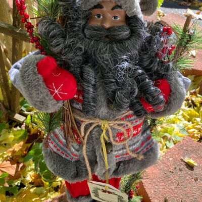 Ridge field home Santa