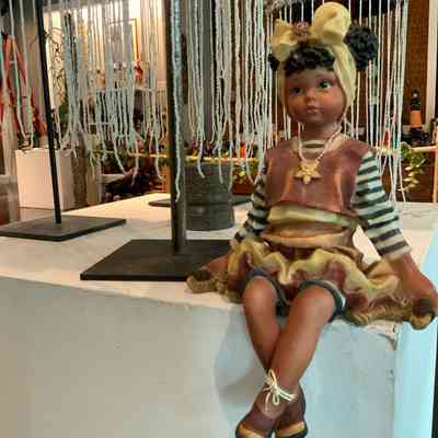 Figurine: A girl and her jumprope