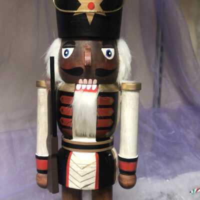 Soldier nutcracker