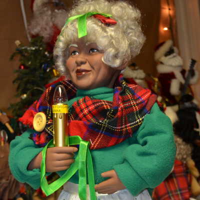 Motionette Mrs. Claus with light-up candle