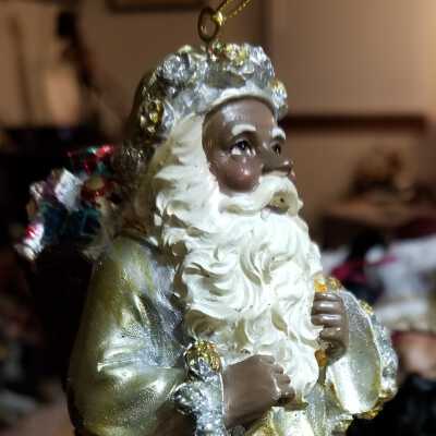 Ornament. Gold Glass Santa