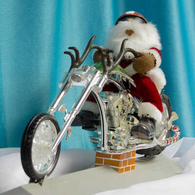 Motorcycle Santa (motorized)