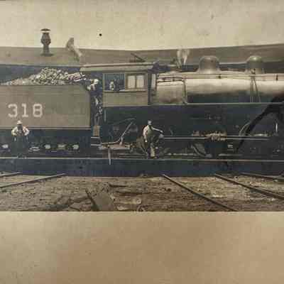 4-6-0 318 on Altoona Turntable