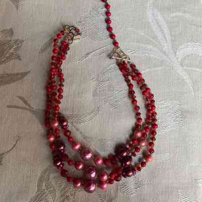Red and pink beaded necklace