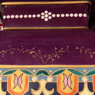 Filigree detail