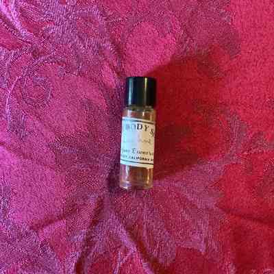 Perfume Bottle The Body Shop “Daphne”