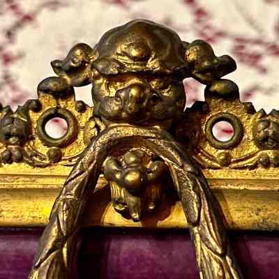 Gargoyle head detail