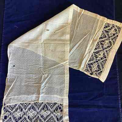 Decorative table runner