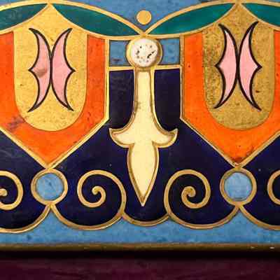 Filigree detail