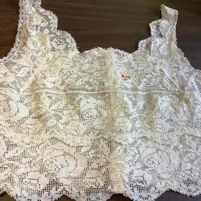 DE Bevoise lace brassiere