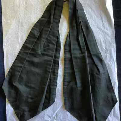 Men’s black ascot/cravat