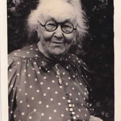 Emma, 1945