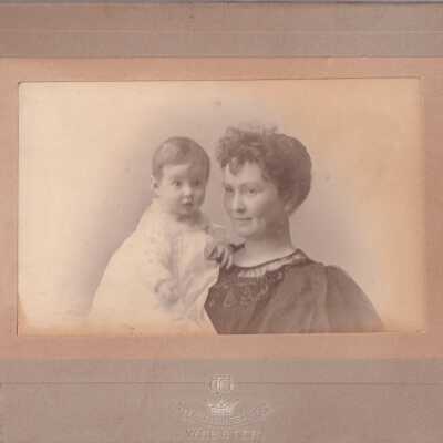 Emma Bray Cohen, unmarried to middle age