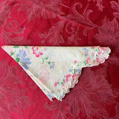 Floral Scalloped Handkerchief