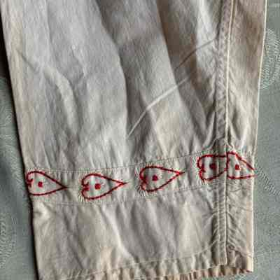 Sleeve detail
