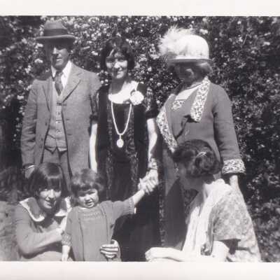 Garden, 1924. Left to right: (front) Emelita, Nancy, Marion, (back) Alfred Henry, Alfreda (?), Emma