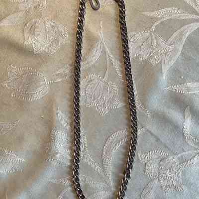 Silver toned curb chain necklace