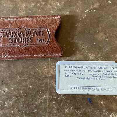 Charge-Plate in Brown Leather Case