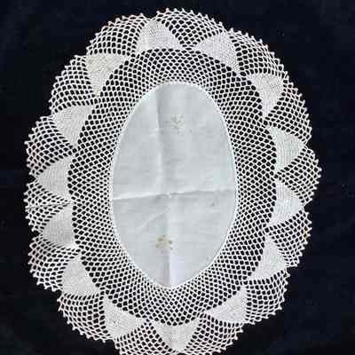 Oval decorative piece