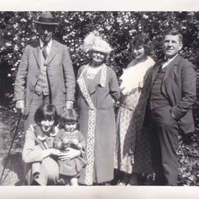 Garden, 1924. Left to right: (front) Emma, Nancy, (back) Alfred Henry, Emma, Marion, Bill Gilliland.