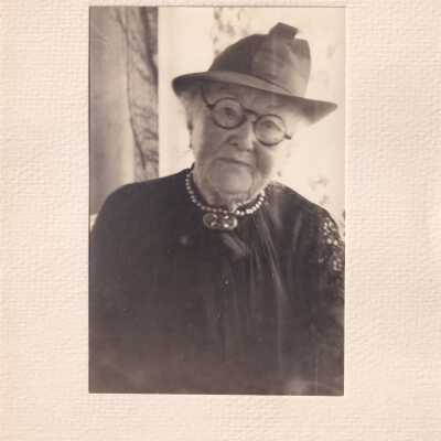 Emma, Burlingame, June 1938