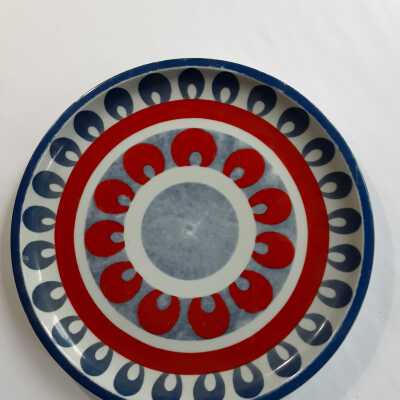 Art Deco plate- red/blue