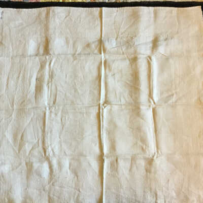 Brushed cotton embroidered jacquard dinner napkin with “C” monogram.
