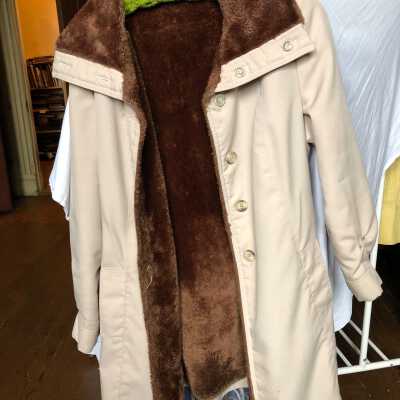 Coat. Fake fur lining 