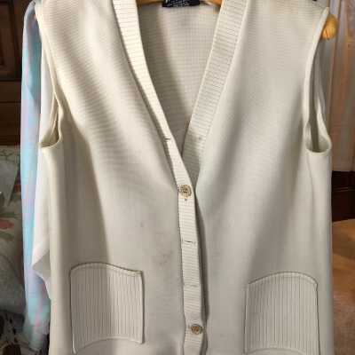 Vest, knit beige 5 buttons Hedy Knits