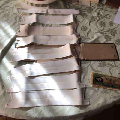 Set of 8 men’s collars
