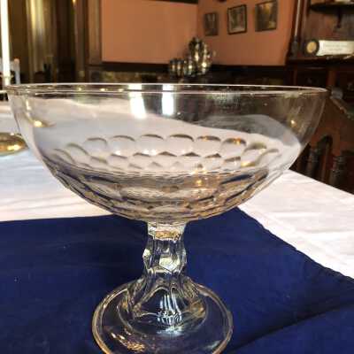 Glass Scalloped Fruit Bowl 