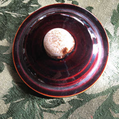 Small brown lid (random)