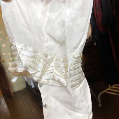 Sleeve detail 