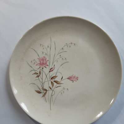 Dinner plate- 2 pink flowers
