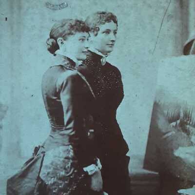 Back reads: Emma Bray - Sept 14th 81, Fernside, Mary L. Coleman Sept 23rd 1881 "forever"(?): Emma, left, with Mary Coleman, right, Sept 14, 1881