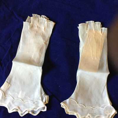 Gloves. Fingerless voile 
