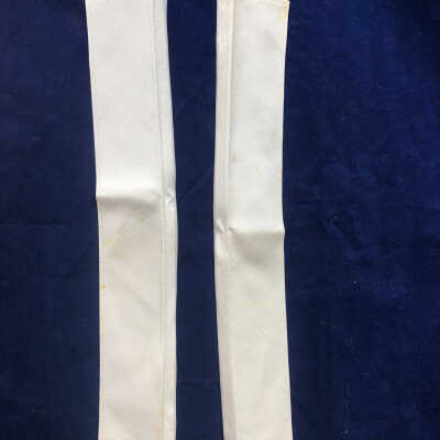 White twill pair of detachable cuffs