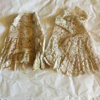 Pair of lace cuffs, beige 1