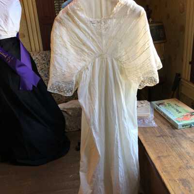 Nightgown White Lace Sleeves 