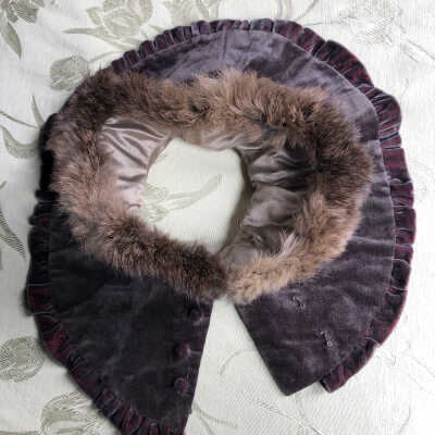 Collar silk velvet. Fur trim