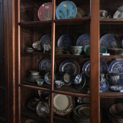 Cabinets, shelves in the Butler's Pantry