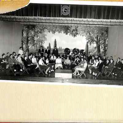 03	Band on stage (1962)