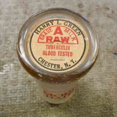 HARRY L GREEN Dairy CHESTER New York NY Grade A Raw Milk Bottle