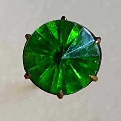 Hat Pin with Cut Green Glass
