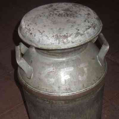 Johnson Dairy Farm 10 Gallon Milk Can
